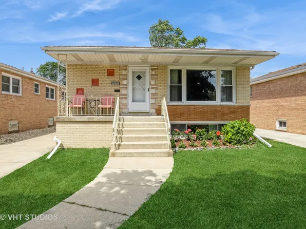 9212 S Avers Ave, Evergreen Park, IL 60805