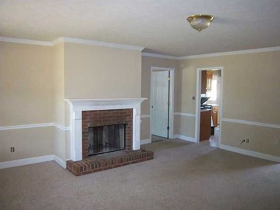 2nd image of 117 Cris Ann St