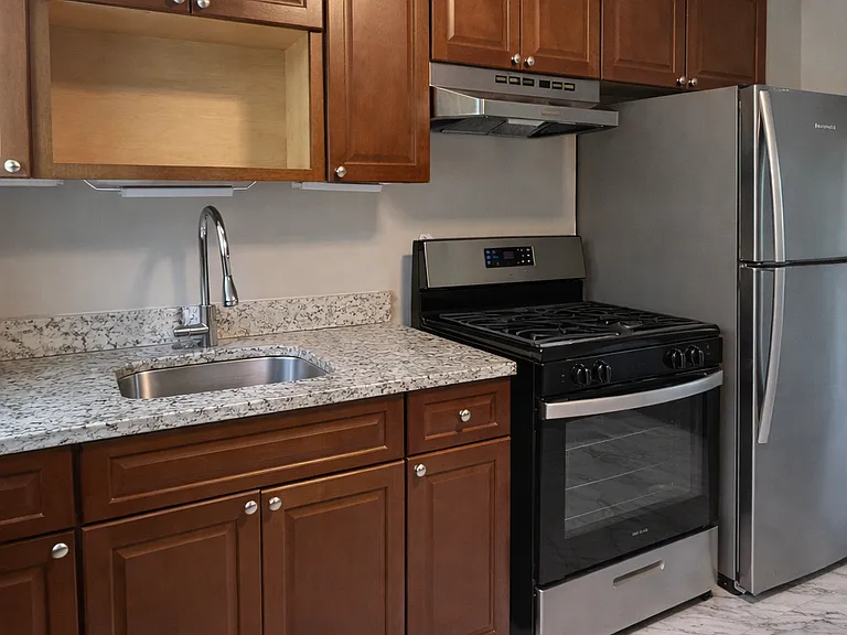 132 Ledgecrest Avenew — Photo 3