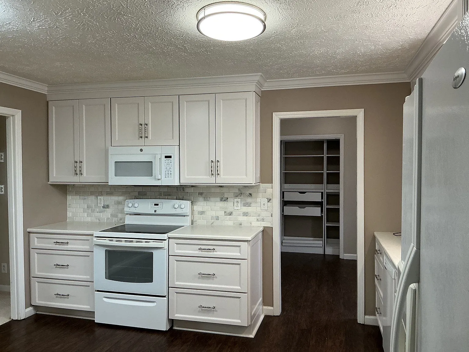 4 bed, 2197 sqft, $2,100 — Photo 3