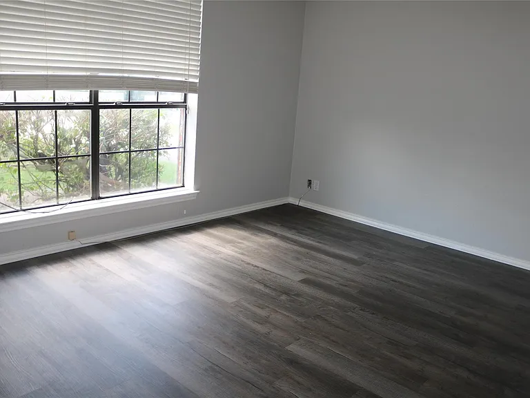 627 Cherry Ln — Photo 12