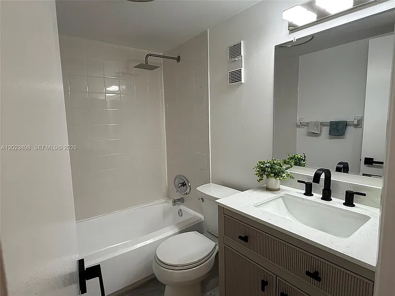 9531 Seagrape Dr #202 — Photo 25