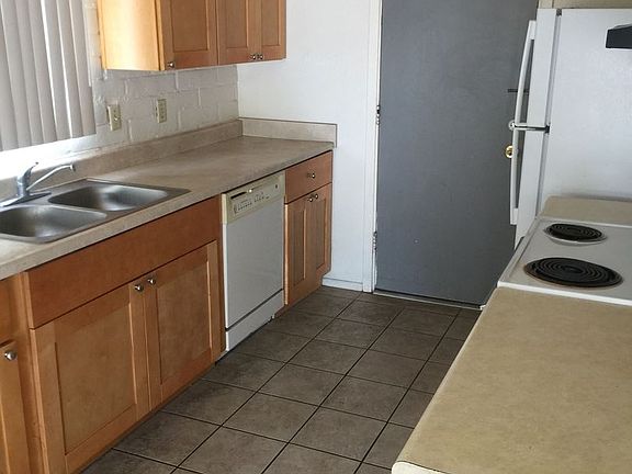 5th image of 3655 E Bellevue St #E