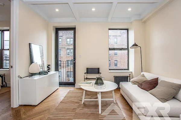 Rented by EXR | media 21