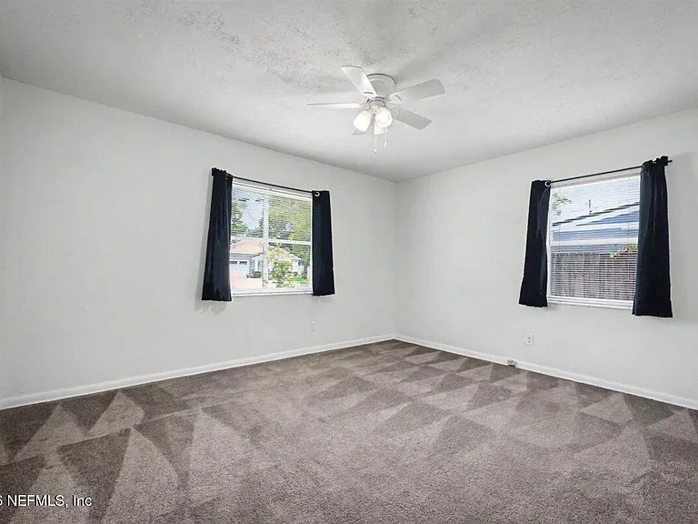 6216 Suwanee Rd — Photo 24