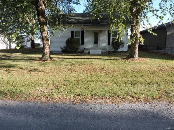 207 W Davis St, Ava, IL 62907