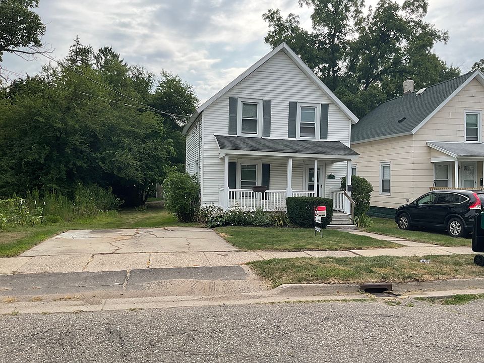 1st image of 139 S Magnolia Ave