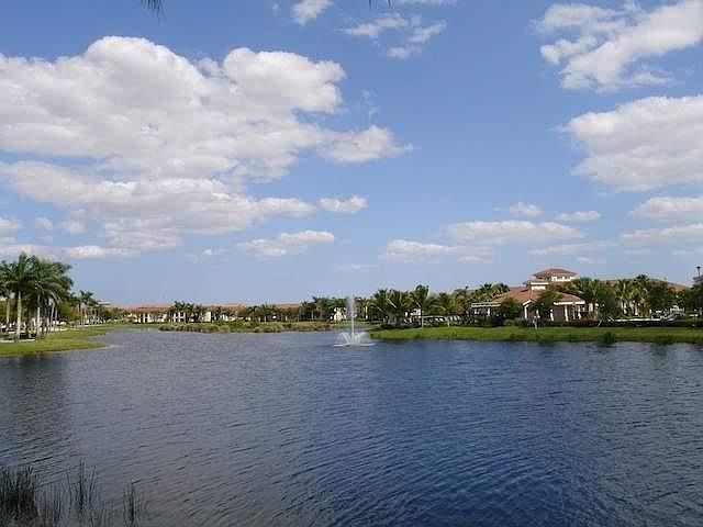1st image of 2541 Centergate Dr APT 102
