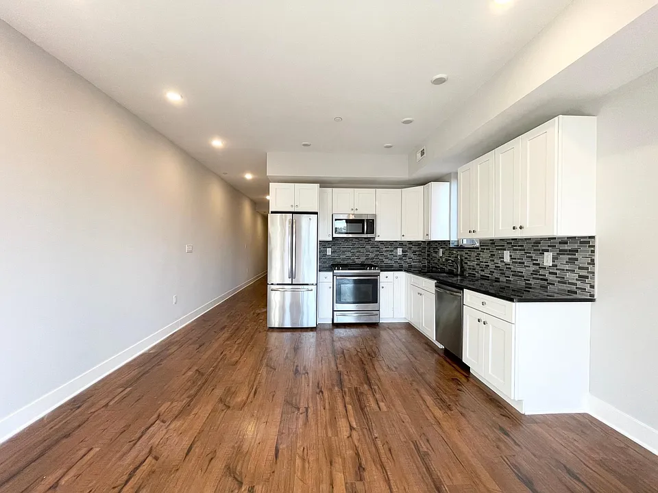 330 Cambridge St #4C