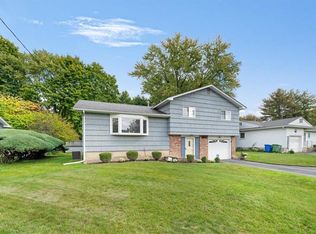 10 Allerton Ave, Middletown, NY 10940
