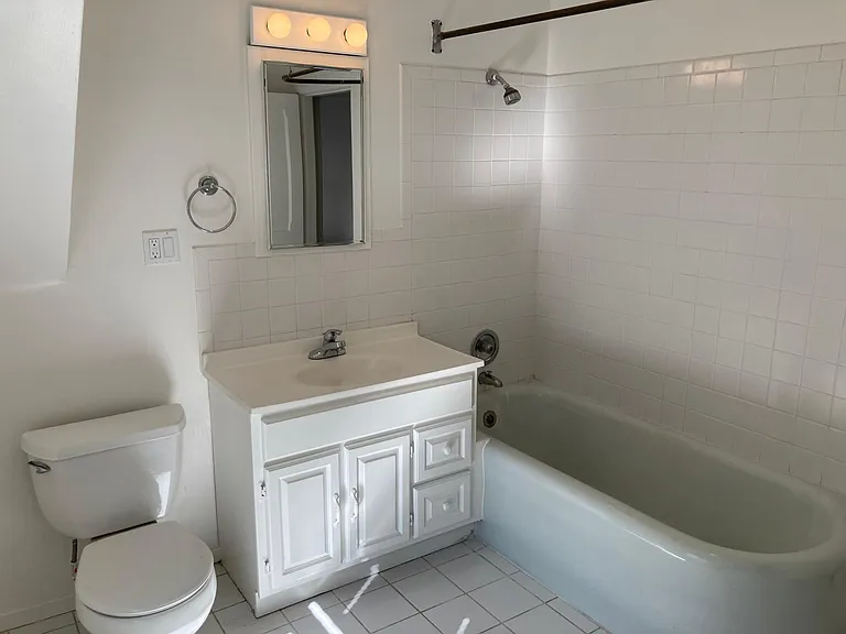 2501 Gough St #2 — Photo 9