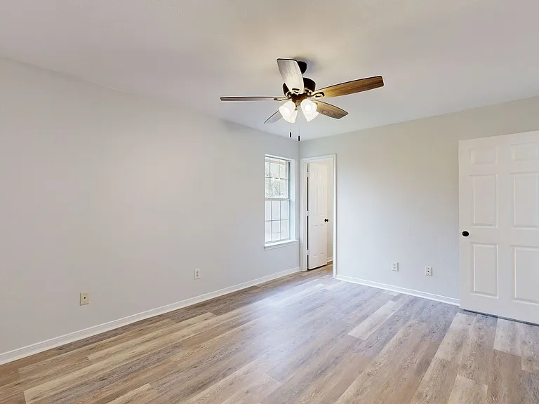 1406 Van Zanten Ct #B — Photo 16