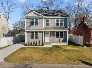 141 Nancy Dr, Bridgeport, CT 06604