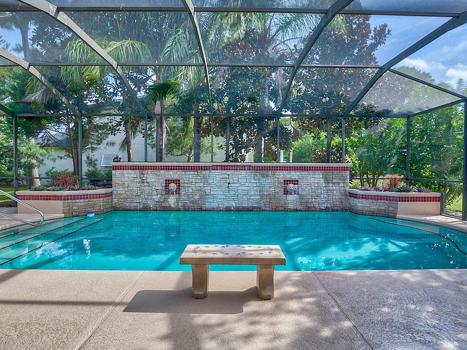 Sparkling Pool