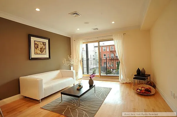 Sold by Bond New York | media 17