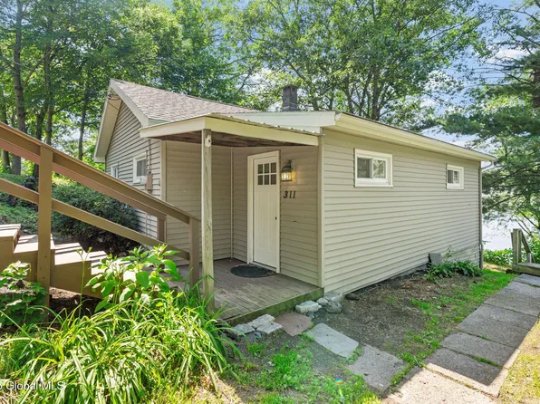 311 Hudson Avenue, Troy, NY 12182