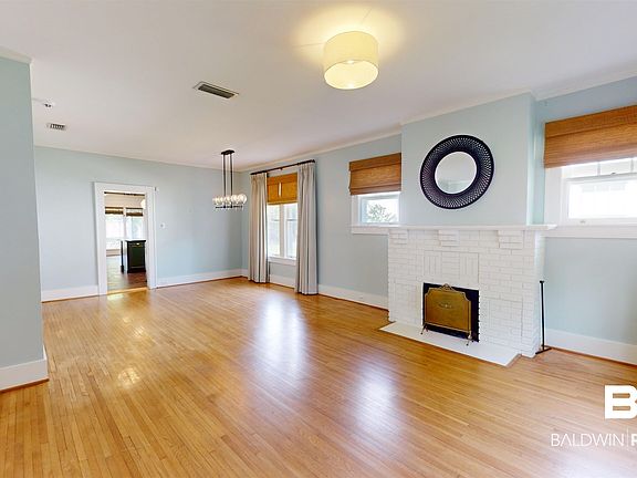 3rd image of 4307 Stein Ave