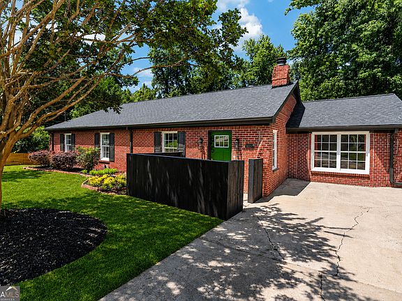 2nd image of 855 Tall Deer Dr