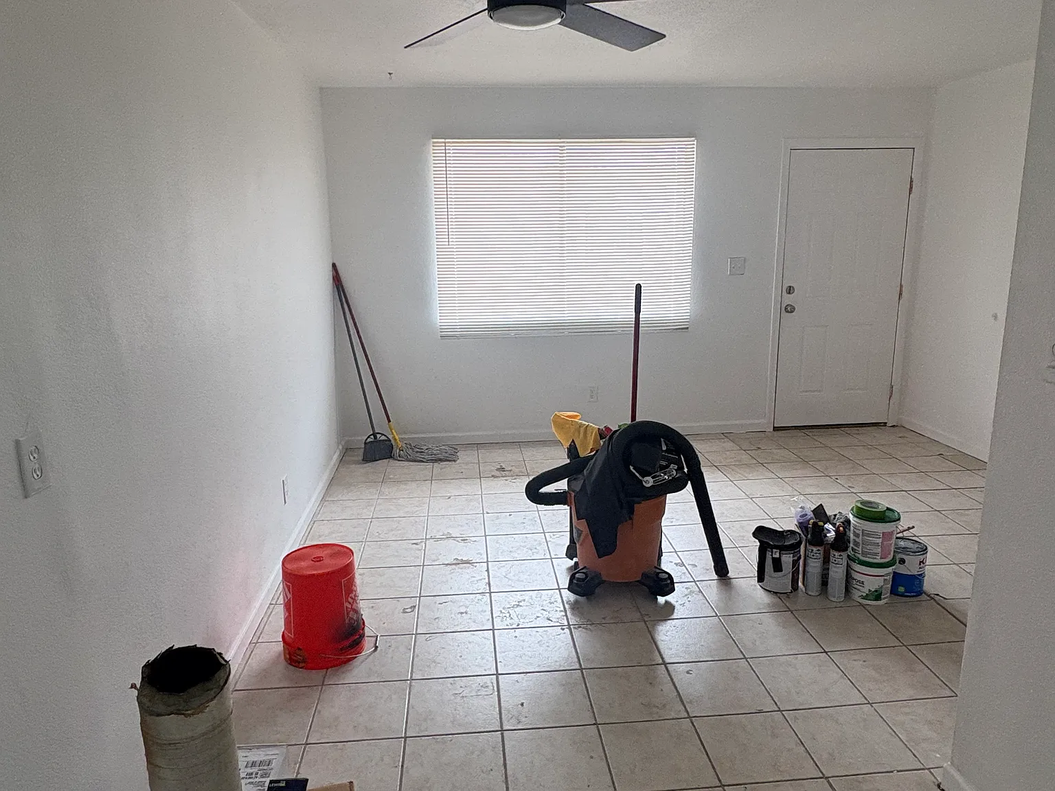 2 bed, 750 sqft, $1,100 — Photo 2