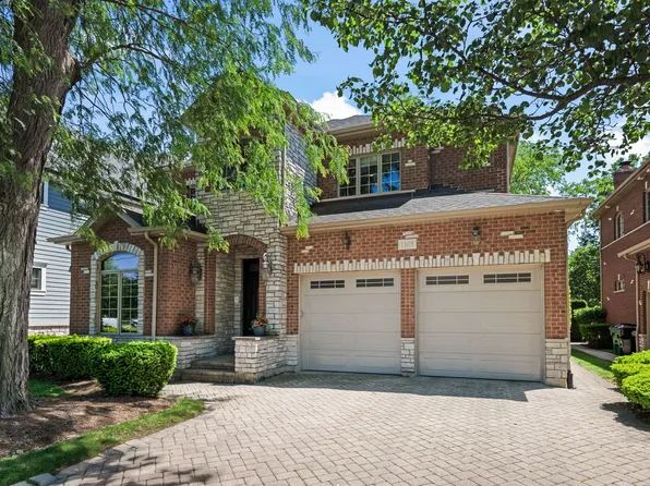 1105 Austin Ave, Park Ridge, IL 60068