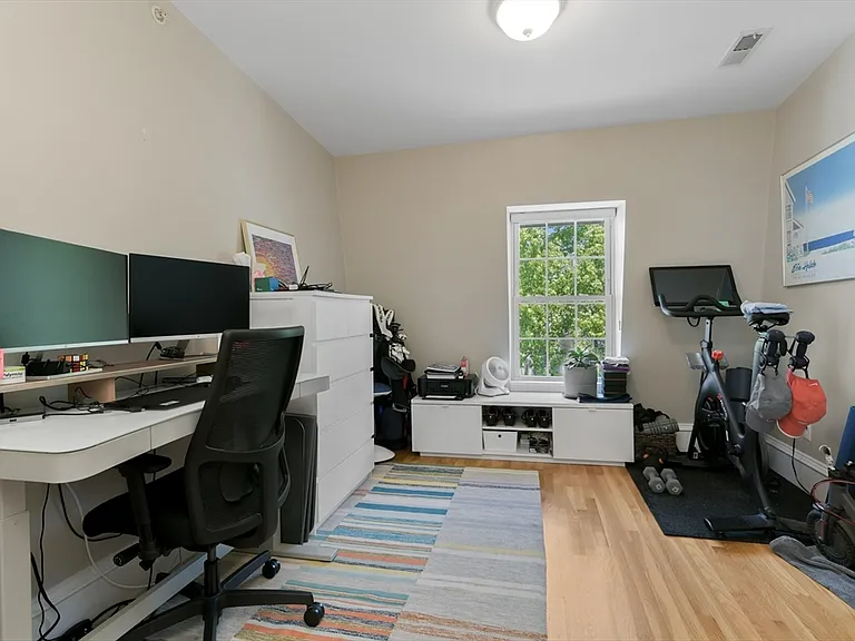 27-29 Telegraph St #6 — Photo 11