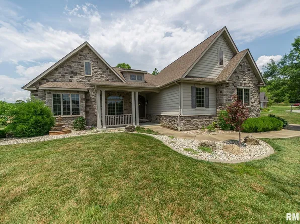 504 David Livingstone Dr, Carterville, IL 62918