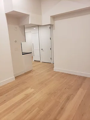 Rented by Metro Loft Management | media 25