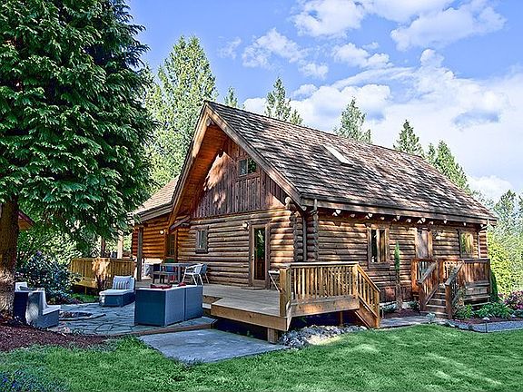 Relax in the Country (2 Miles from Town)