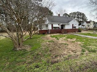 2 Gandy Ln, Crisfield, MD 21817