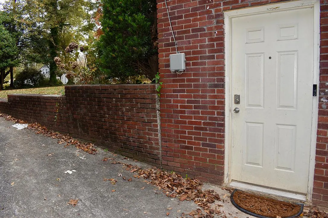 Avon Ave SW, Atlanta — Photo 2