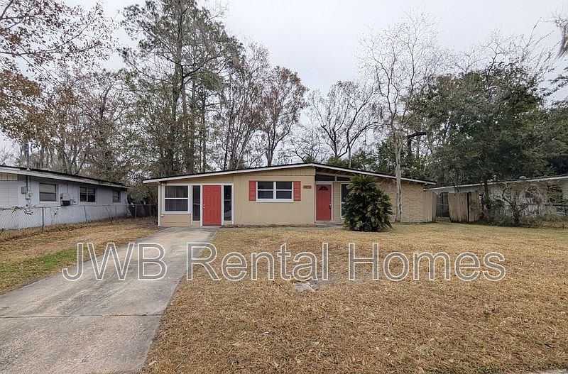 1st image of 1023 Le Brun Dr