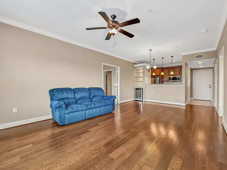 2203 Dorrington St #309 — Photo 9
