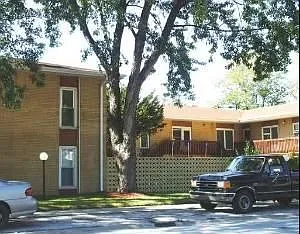 18340 Burnham Ave APT 2 photo 1