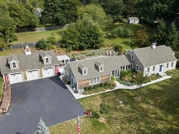 6 Jones River Dr, Kingston, MA 02364