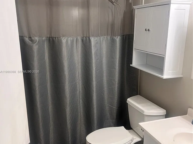 400 N Riverside Dr #214 — Photo 17