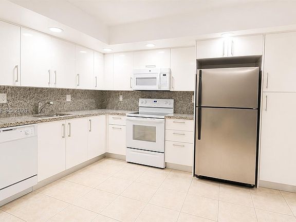 5th image of 8700 SW 133rd Avenue Rd APT 312