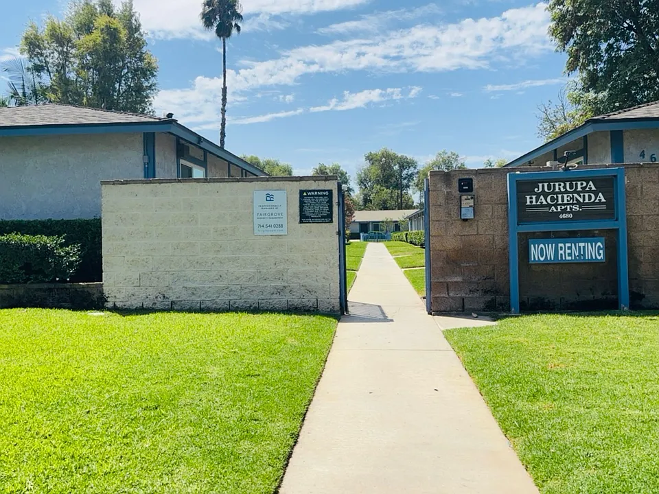 4680 Jurupa Ave
