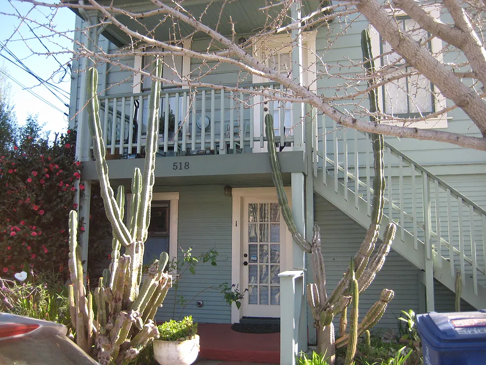 518 Washington St #5