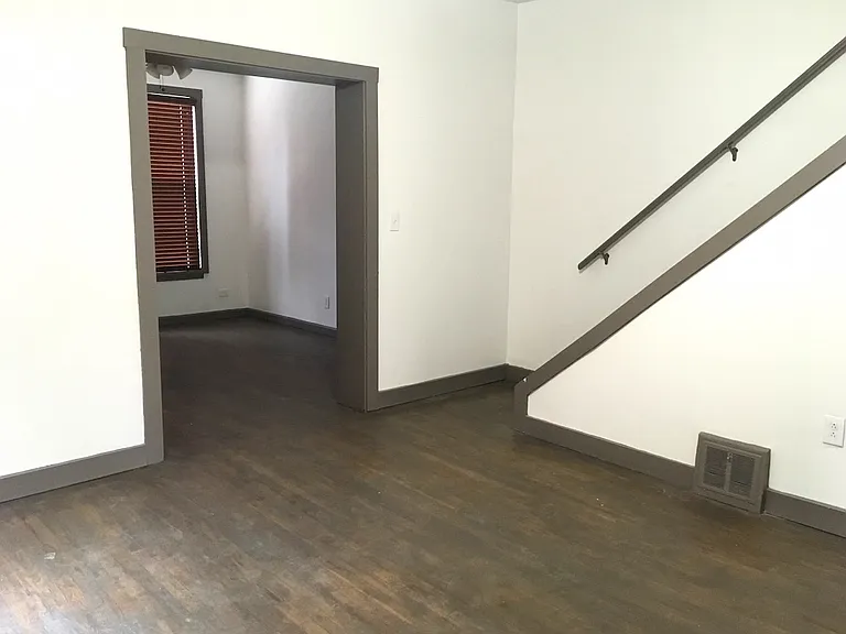 2235 Meyer Ave #2 — Photo 9