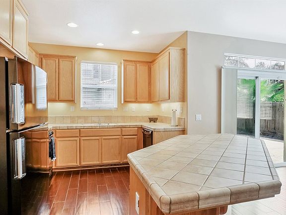 4th image of 1740 Silvershire Dr