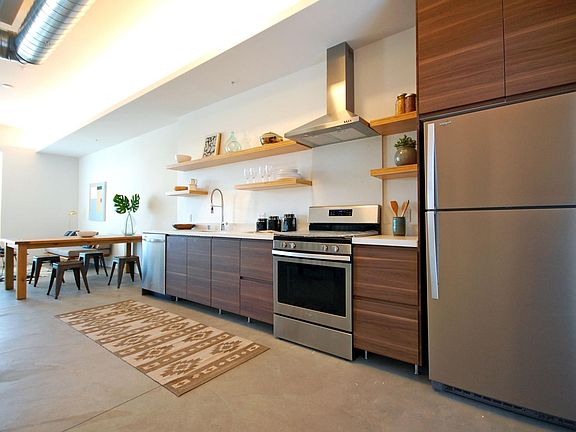 2nd image of 2980 Allesandro St #414