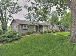 2203 W 51st St, Mission Woods, KS 66205