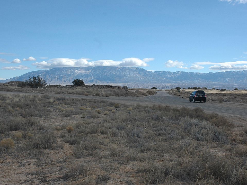 2nd image of Calle Plata NW