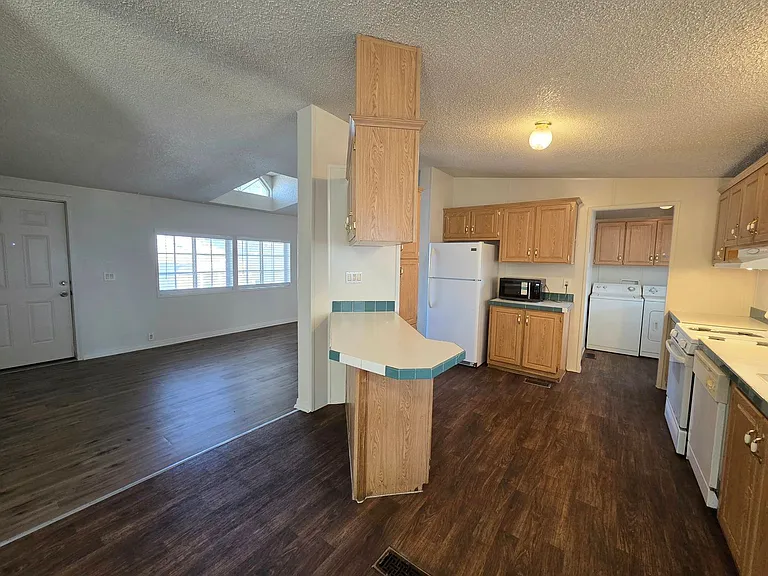 5914 Sassy Rose Dr — Photo 4