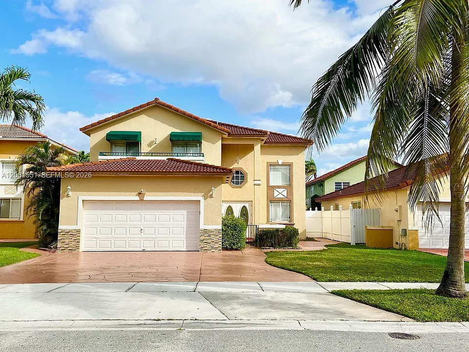 7983 NW 186th Ter
