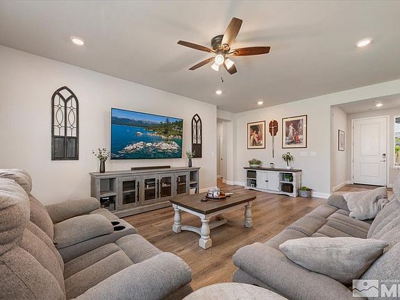 4th image of 101 Cloud Berry Ct