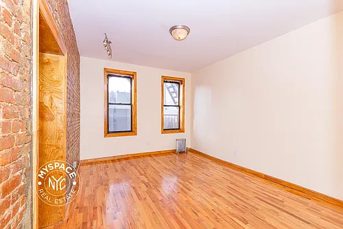 126 Graham Ave #3B Photo 1