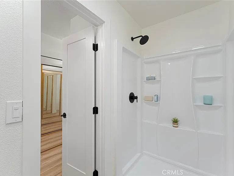 125 N Allen Ave #125 — Photo 6