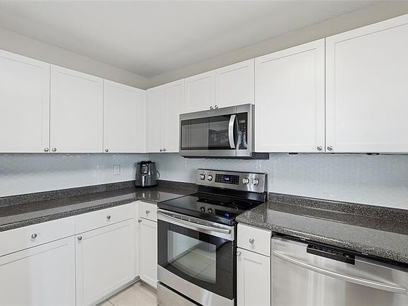 4th image of 3783 Pompano Dr SE APT B