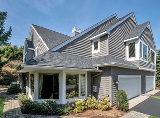 175 Brewster Rd, Wyckoff, NJ 07481